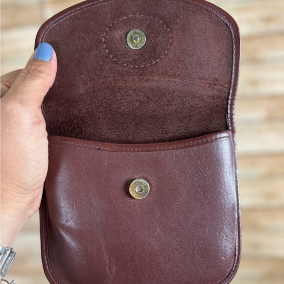 Micheal Green Leather Crossbody Small Bag - Picture 7 of 7